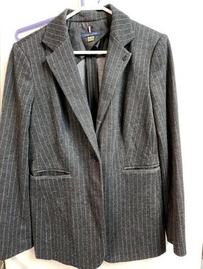 Womens Tommy Hilfiger women's gray pinstripe blazer features Sz 8